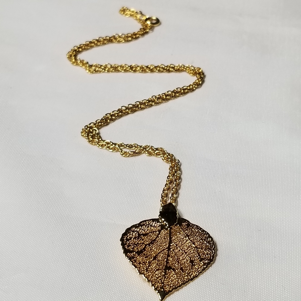 Apsen Leaf Necklace 24 Karat Gold plated